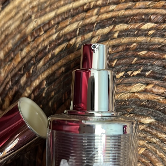 Venofye Orchard Bee Brilliance Cream SPF30 - Picture 4 of 4